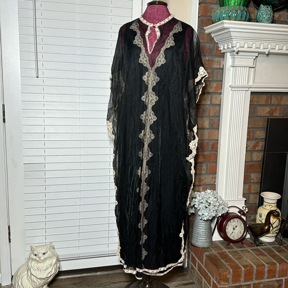 Vintage Contrast Trim Nightgown & Batwing Sleeve Kaftan / Robe Set
